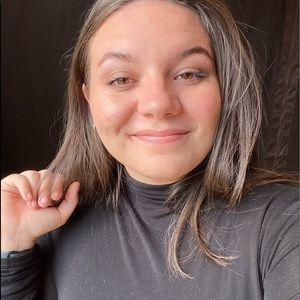 Meet your Posher, Andrea